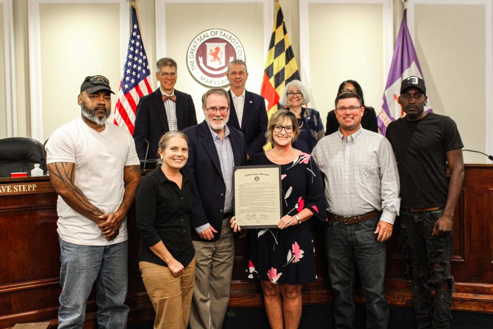 Members of Constitution Alliance, Washington College Institute for Religion, Politics and Culture, and Bailey-Groce Family Foundation Operation on the Hill accept proclamation for Constitution and Citizenship Week.